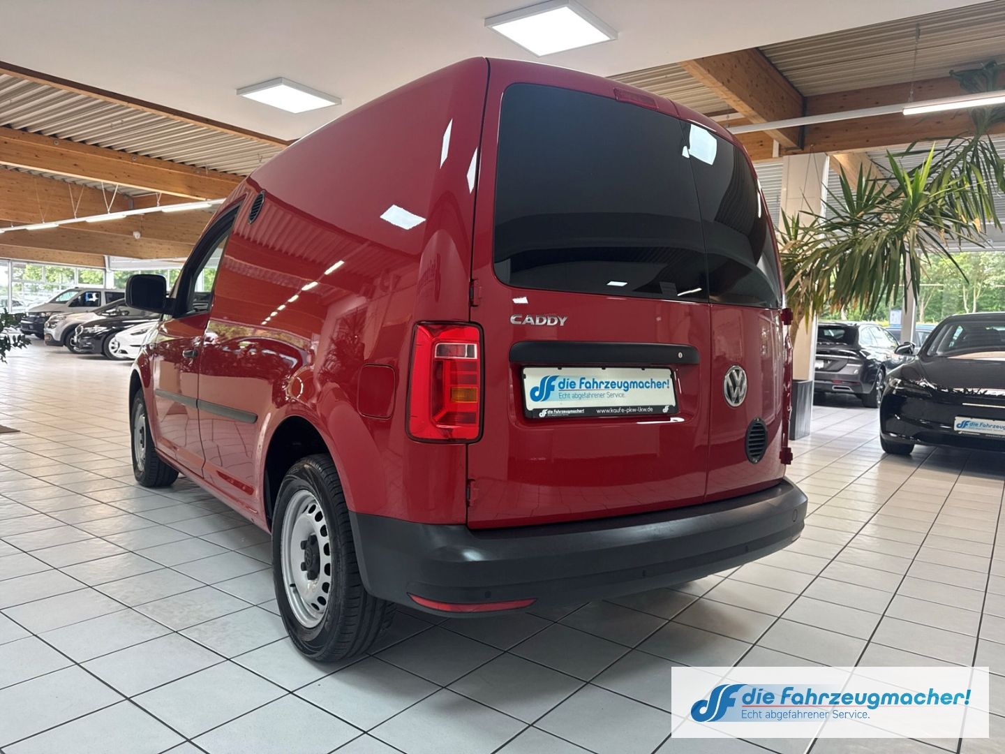 Fahrzeugabbildung Volkswagen Caddy Kasten 2.0 TDI DSG Klima PDC Berganfahrass