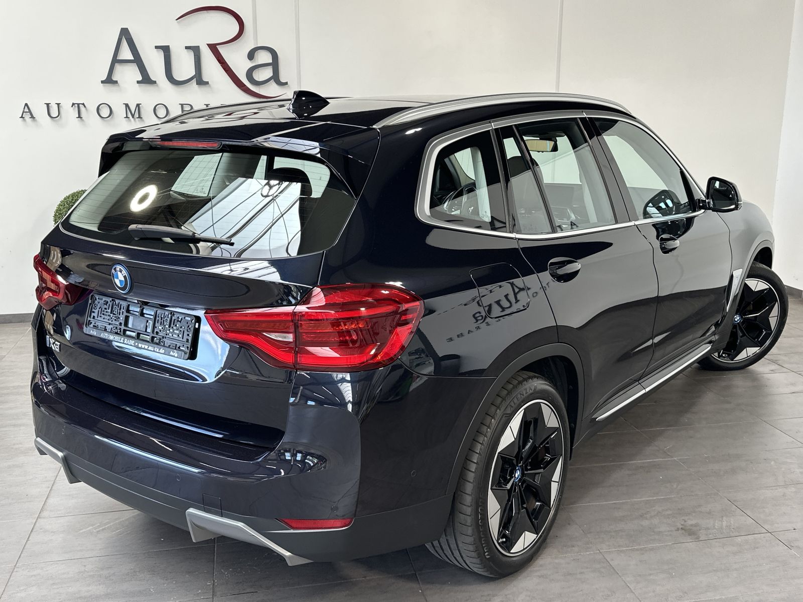 Fahrzeugabbildung BMW iX3 Impressive NAV+LED+H&K+360°+HEAD-UP+20ZO+1HD