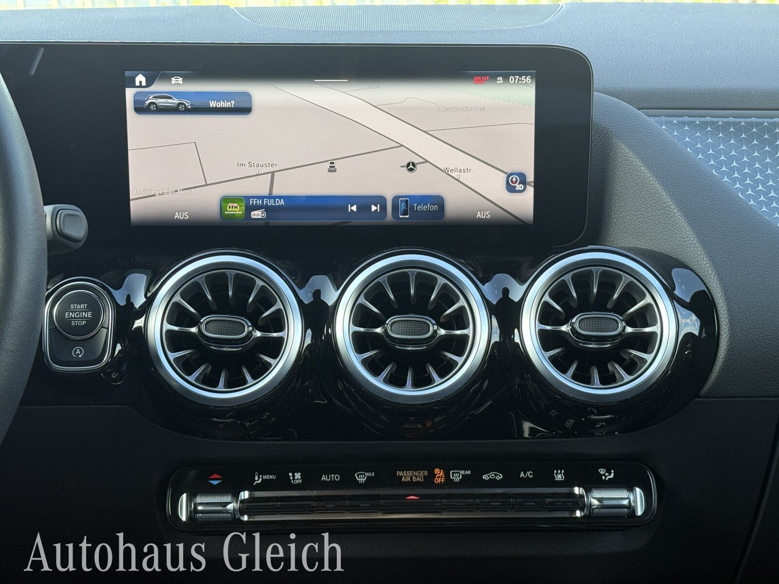 Fahrzeugabbildung Mercedes-Benz GLA 220 Progressive (EURO 6d) Navi/Standheizung