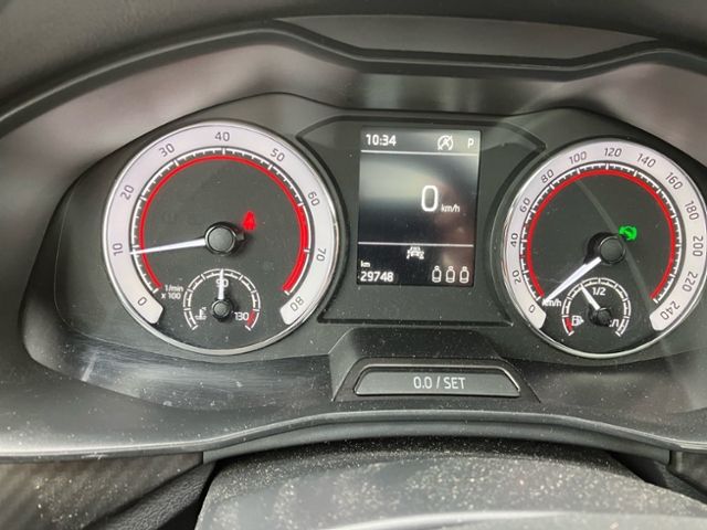 Fahrzeugabbildung SKODA Kamiq 1.5 TSI DSG Monte Carlo LED KAMERA AHK PDC