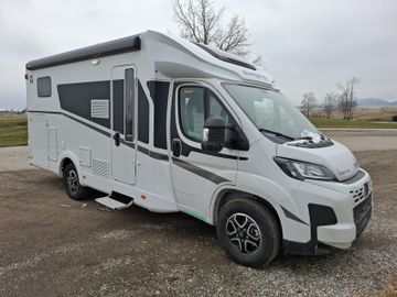 Sunlight Adventure T 67S TV-Paket Combi 6E AWT isoliert