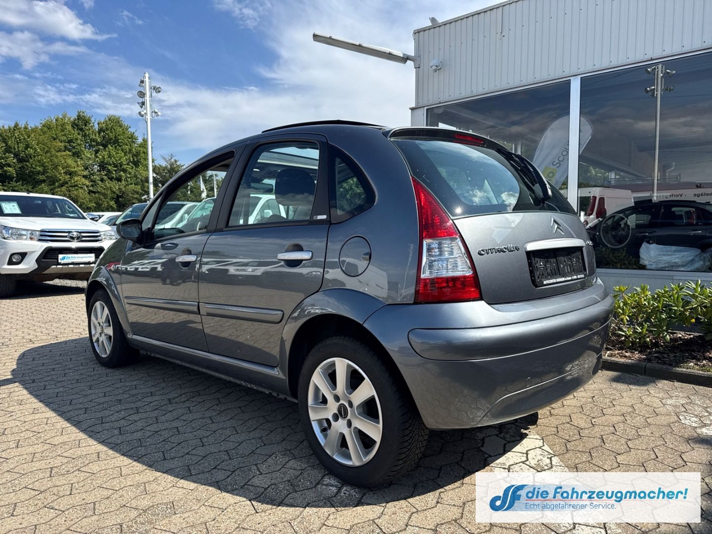 Fahrzeugabbildung Citroën C3 1.4 Exclusive El. Panodach Klimaautom *EXPORT