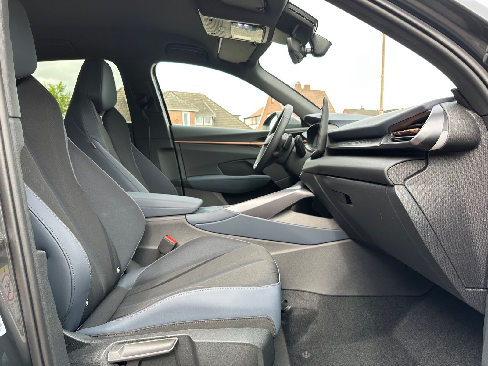 Fahrzeugabbildung CUPRA Terramar 1.5 eTSI DSG AHK/Navi/LED/ACC/SHZG