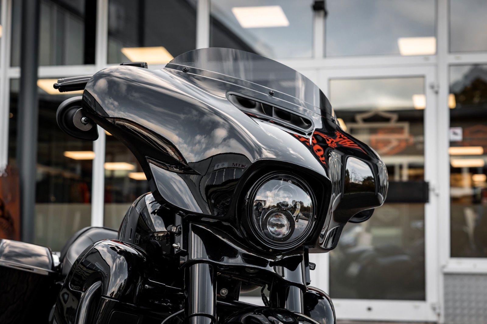 Fahrzeugabbildung Harley-Davidson STREET GLIDE SPECIAL 114 KESSTECH - LAST EDITION