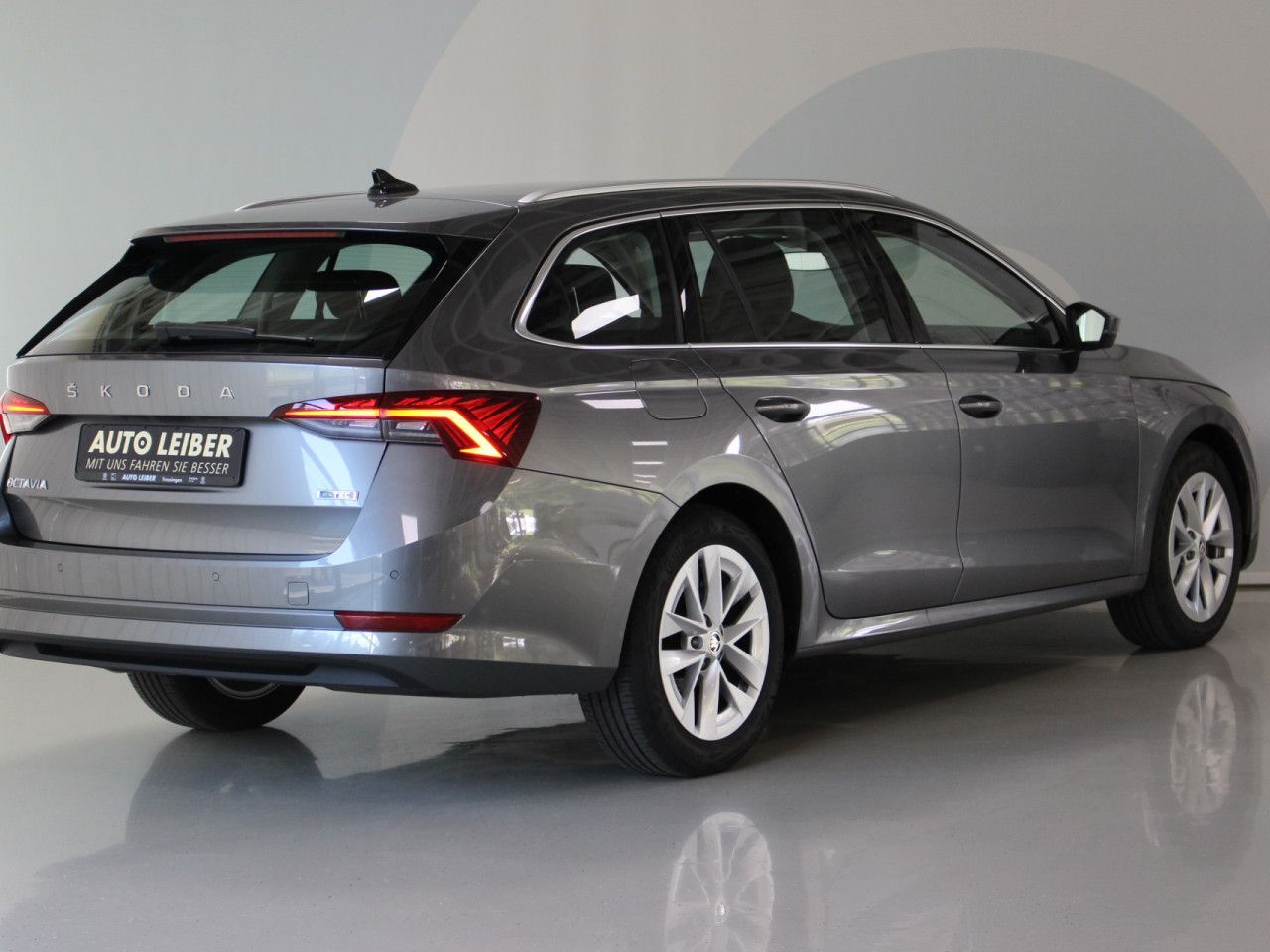 Fahrzeugabbildung SKODA Octavia Combi 1.5 TSI mHEV Style HUD/ACC/Navi