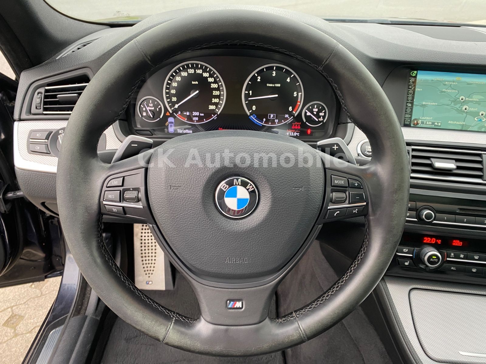 Fahrzeugabbildung BMW 530 d Touring M Sport/Navi/Leder/Pano/Bi-Xenon