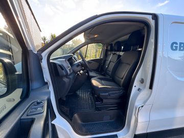 Renault Trafic - 10