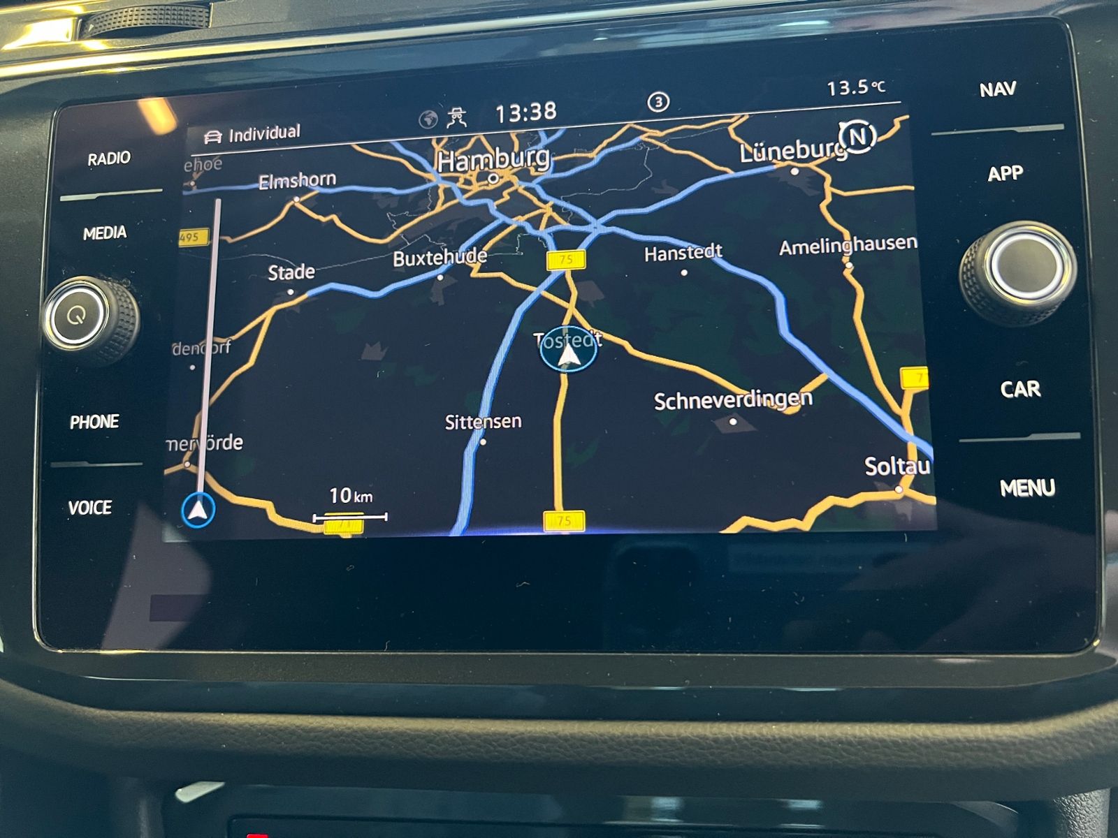 Fahrzeugabbildung Volkswagen Tiguan R-Line 2.0 TDI DSG 4MOTION *AHK, LED, Bla