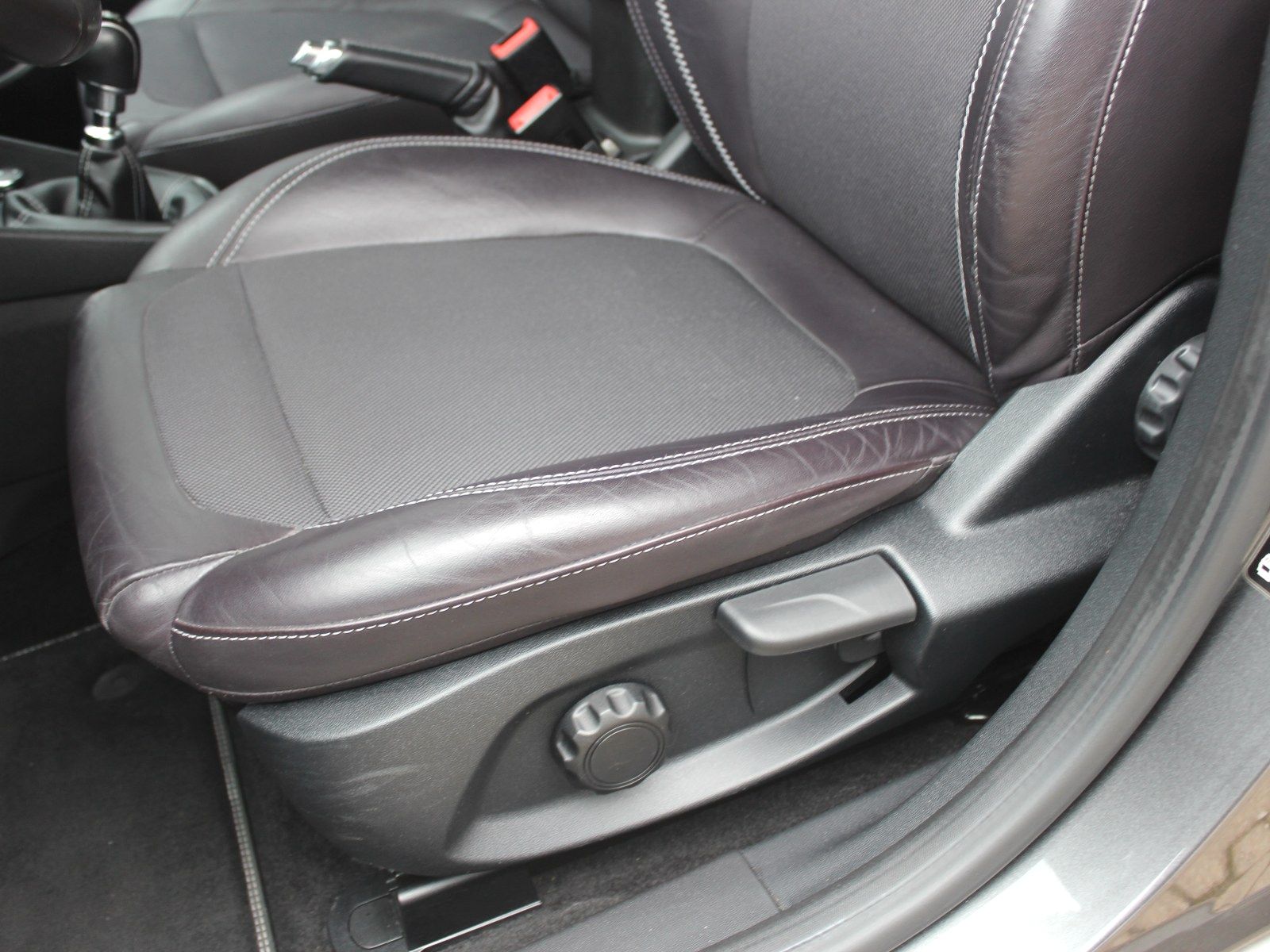 Fahrzeugabbildung Ford Fiesta Vignale 1,0 EcoBoost Start/Stopp
