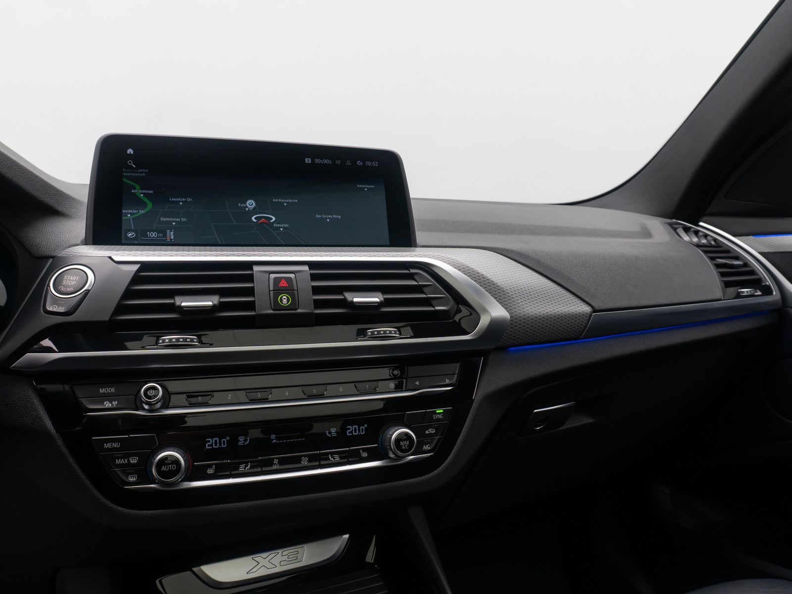 Fahrzeugabbildung BMW X3 xD30i M Sport DAB AHK Kamera Alarm HUD 20Zoll