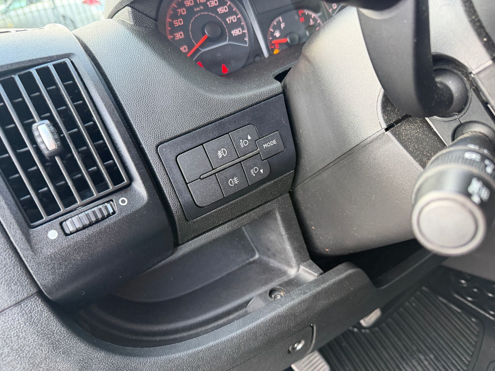 Fahrzeugabbildung Fiat Ducato Pritsche/7-SITZ Doppelk. 35 140 L4 Pritsc