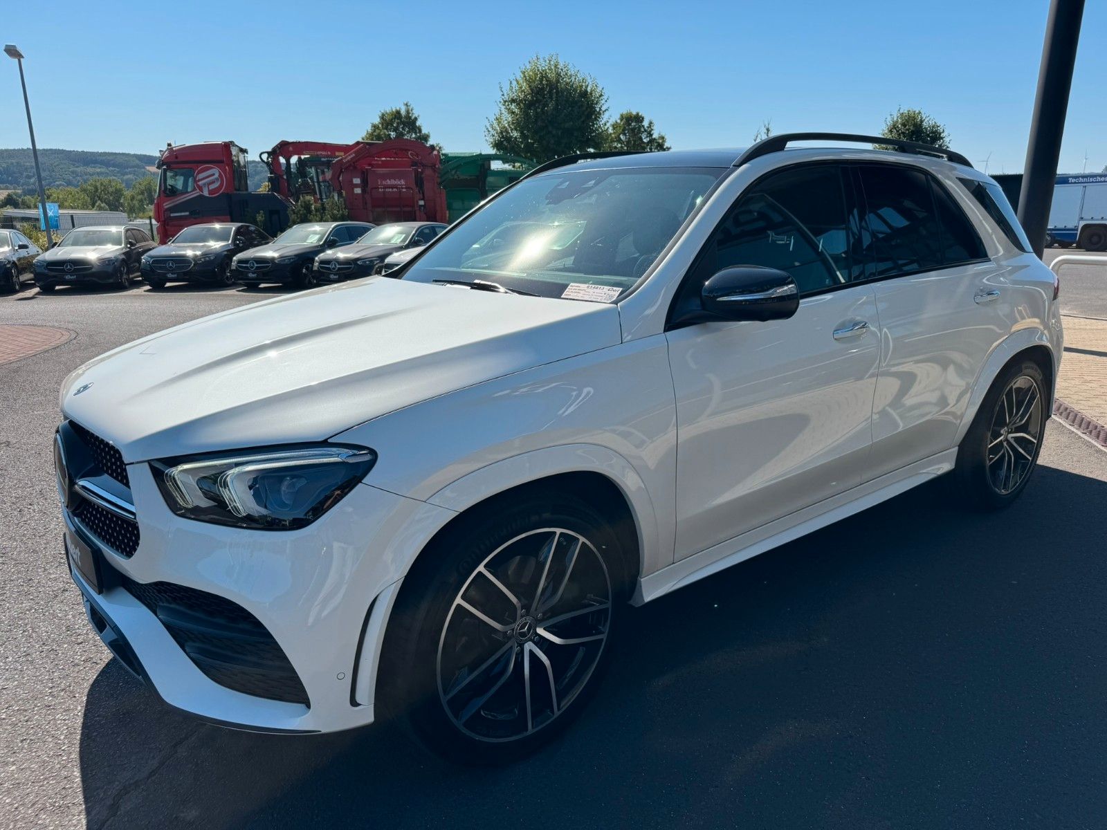 Fahrzeugabbildung Mercedes-Benz GLE 450 4M AMG+Distr+Pano+Night