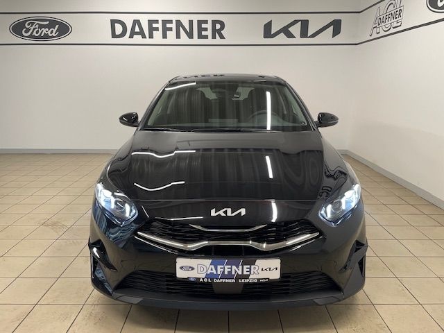 Fahrzeugabbildung Kia Ceed Ultimate Edition Kamera SpurwechselASS Navi