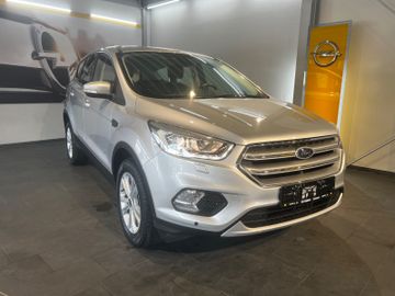Fotografie Ford Kuga Titanium | RFK | Navi | Lenkrad-/Sitzhzg.