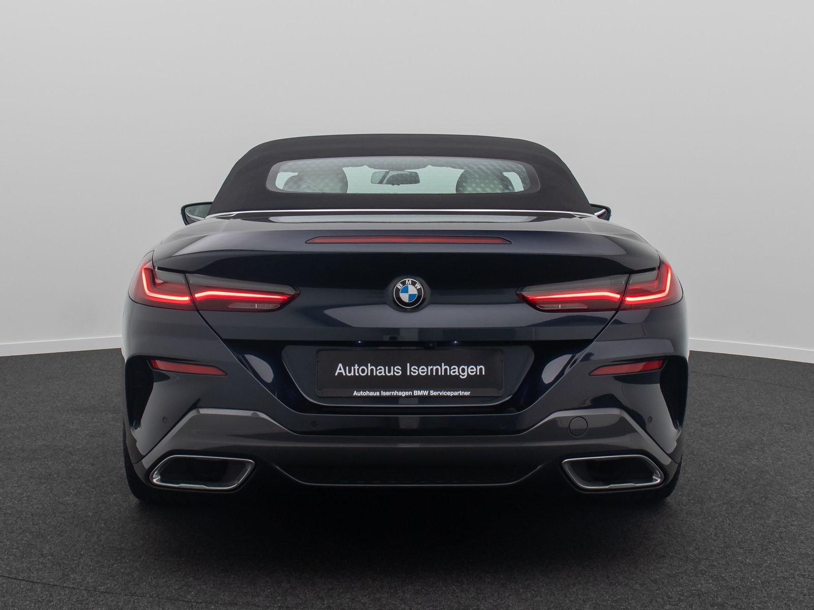 Fahrzeugabbildung BMW 840i xD Individual B&W SoftCl Laser 360°HUD Voll