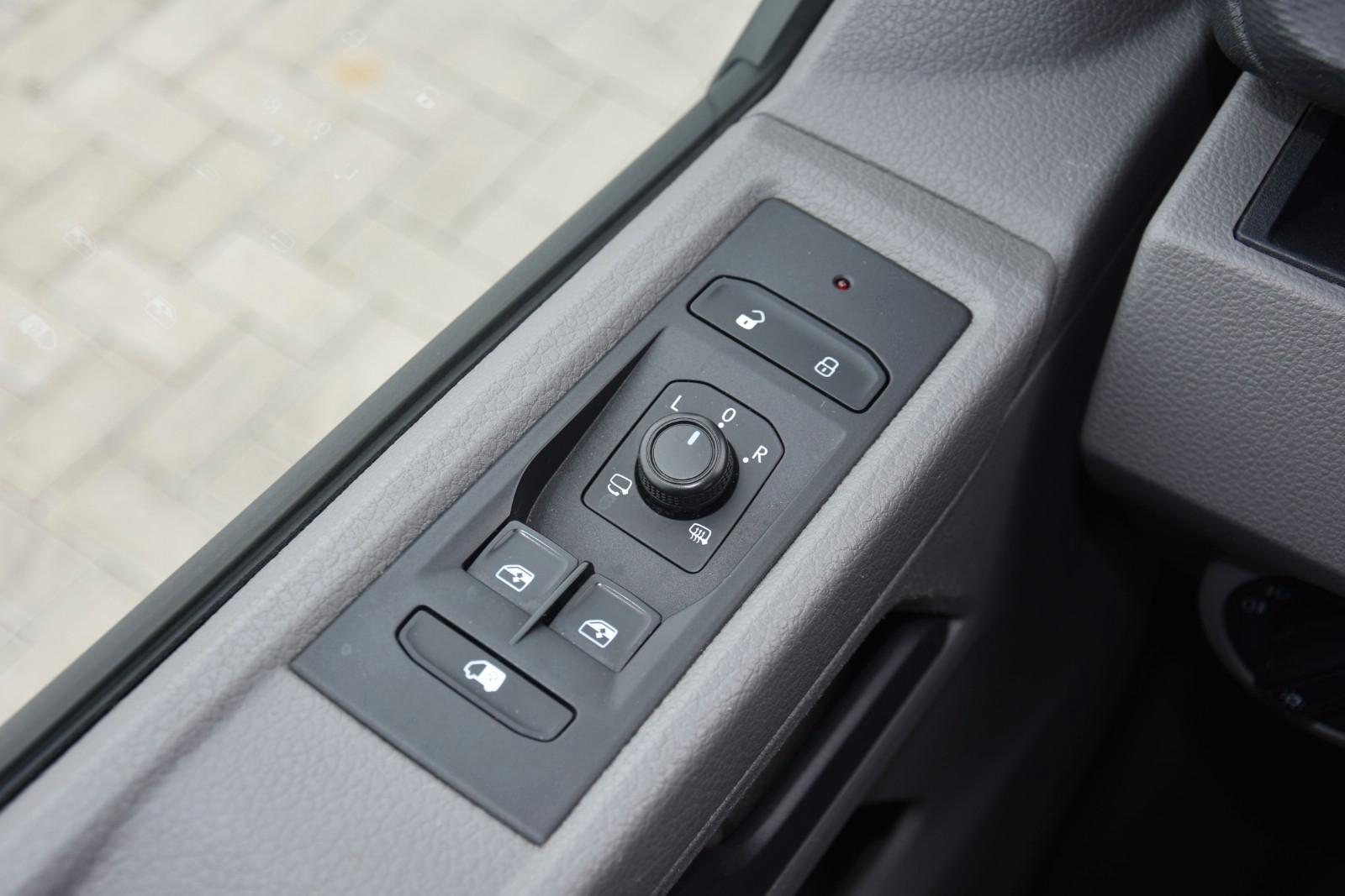 Volkswagen T6.1 Transporter Kasten *LED-Schein.*ACC*