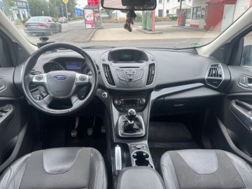 Ford Kuga - 12