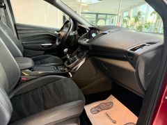 FORD Kuga ST-Line Navi SHZ AHK PDC KeyFree Ruby Rot