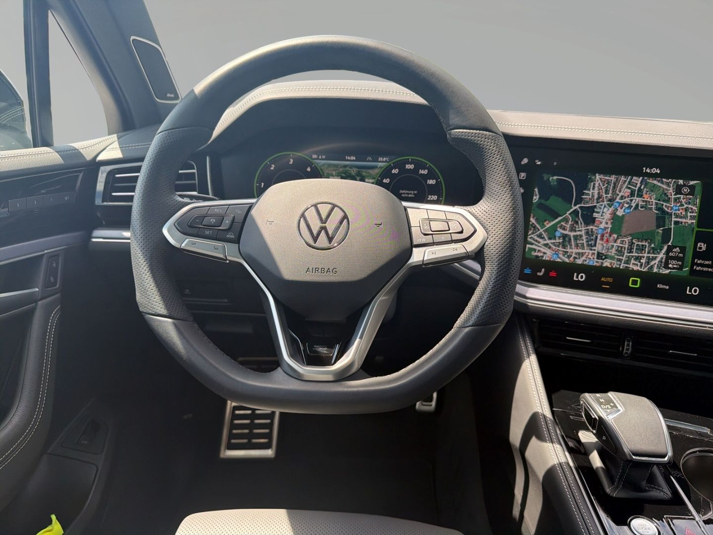 Volkswagen Touareg 3,0 V6 TDI R-Line 4Mot Matrix AHK Pano S foto 4