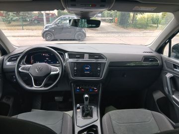 Volkswagen Tiguan - 12