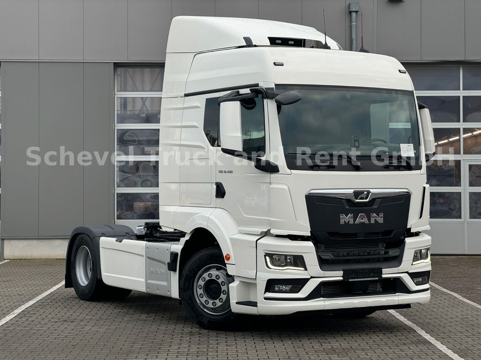 Fahrzeugabbildung MAN TGS 18.480 Sattelzugmaschine mit Retarder 4xx