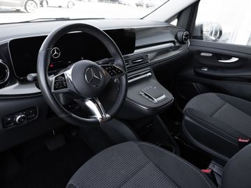 Mercedes V 220 - 5