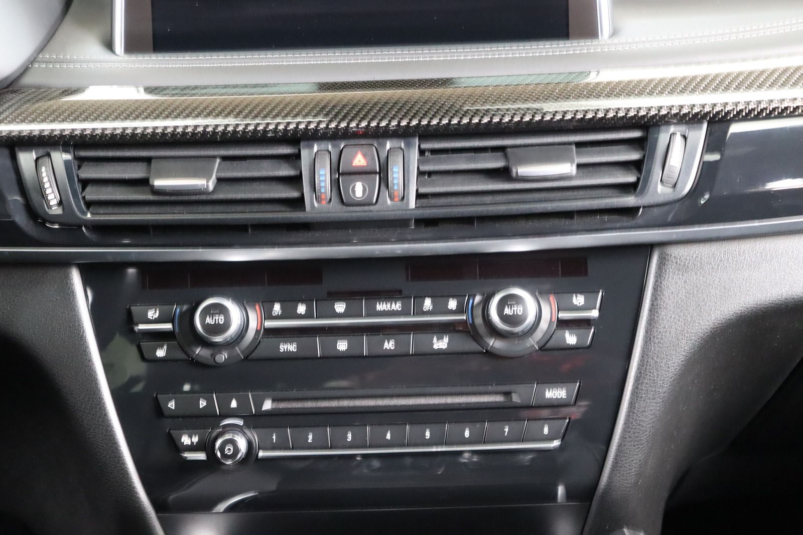 Fahrzeugabbildung BMW X6 M * HUD * LEDER * 360° Kamera