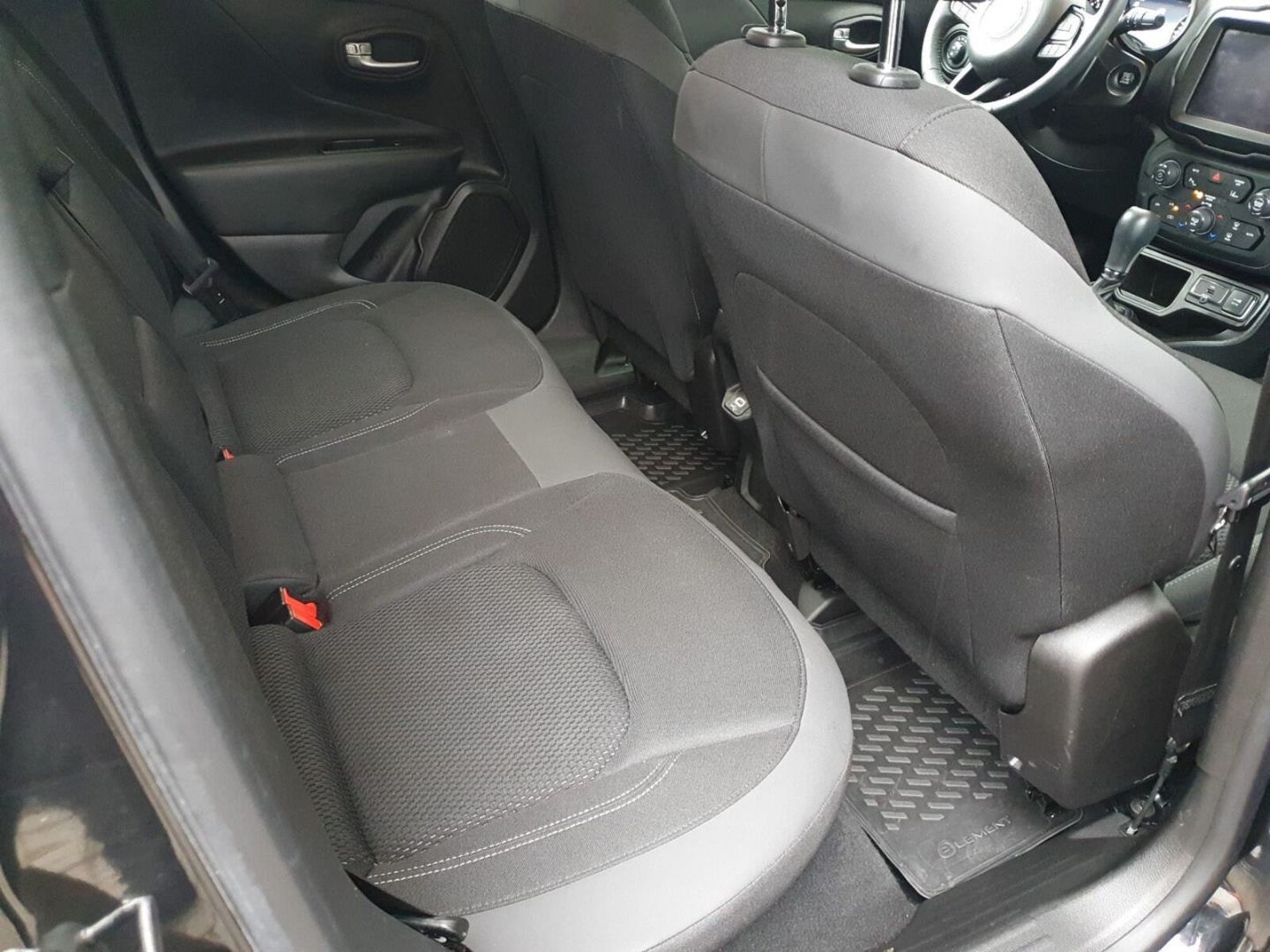 Fahrzeugabbildung Jeep Renegade Limited FWD 1.3 T-GDI - Night Edition -