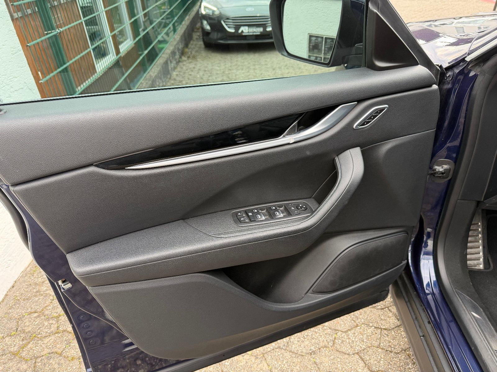 Fahrzeugabbildung Maserati Levante Diesel/GRANSPORT/LED/360°/MEMORY