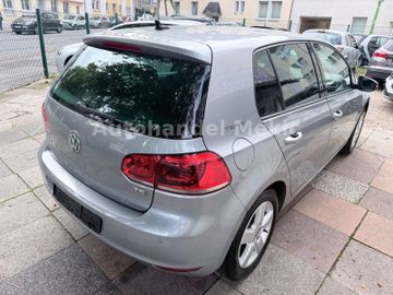 Volkswagen Golf - 10
