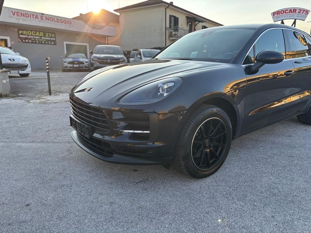 Image of Porsche Macan