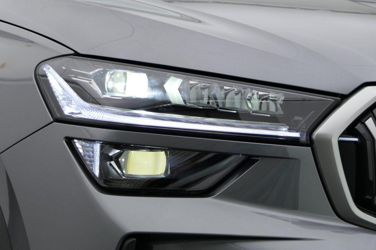 Skoda Kodiaq 1.5 TSI DSG+7SITZ+STANDHZ+CAM+MATRIX+NAV+