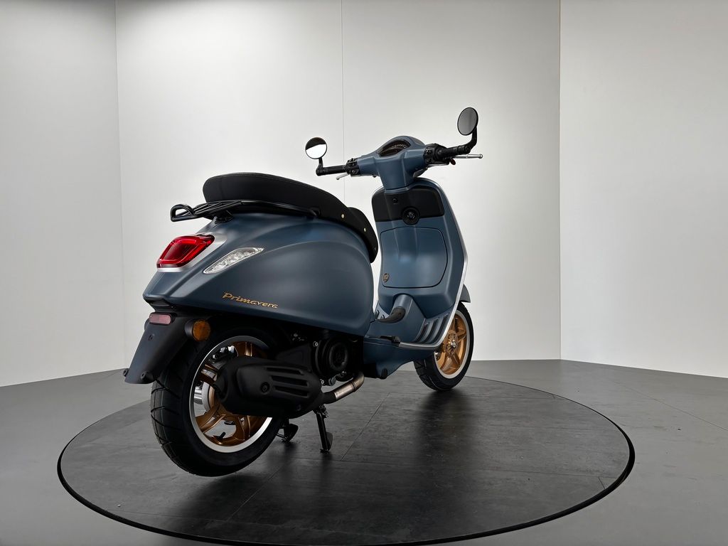 Fahrzeugabbildung Vespa PRIMAVERA 50 Officina 8 *NEUFAHRZEUG*