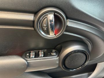 MINI Cooper *Sitzh*Parkass.*PDC*Klima*Navi*