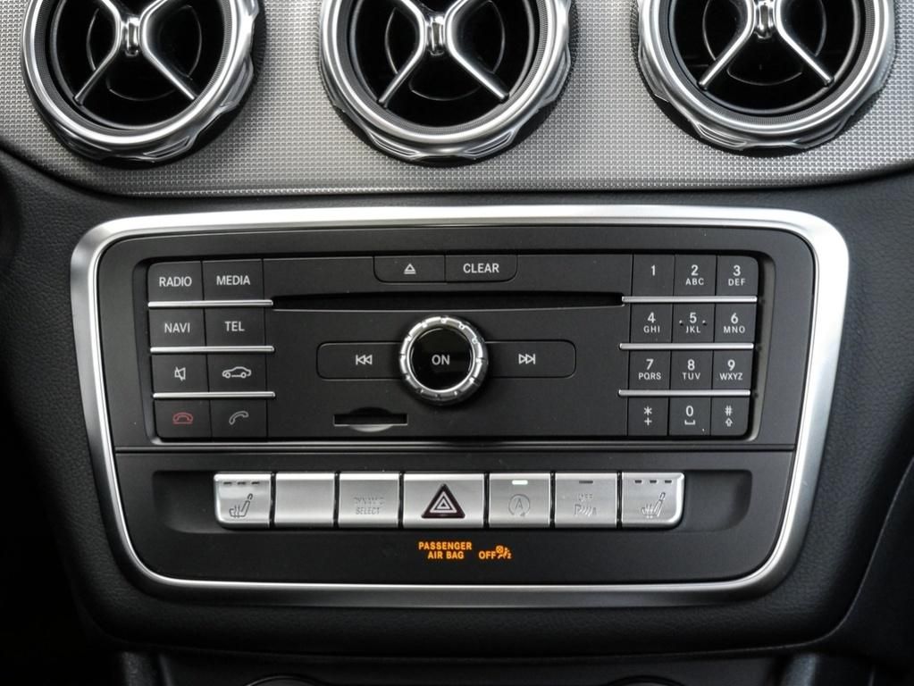 Mercedes-Benz GLA 200 |NIGHT|Urban|NAVI|LED|KEYL|PANO|KAM|PTS
