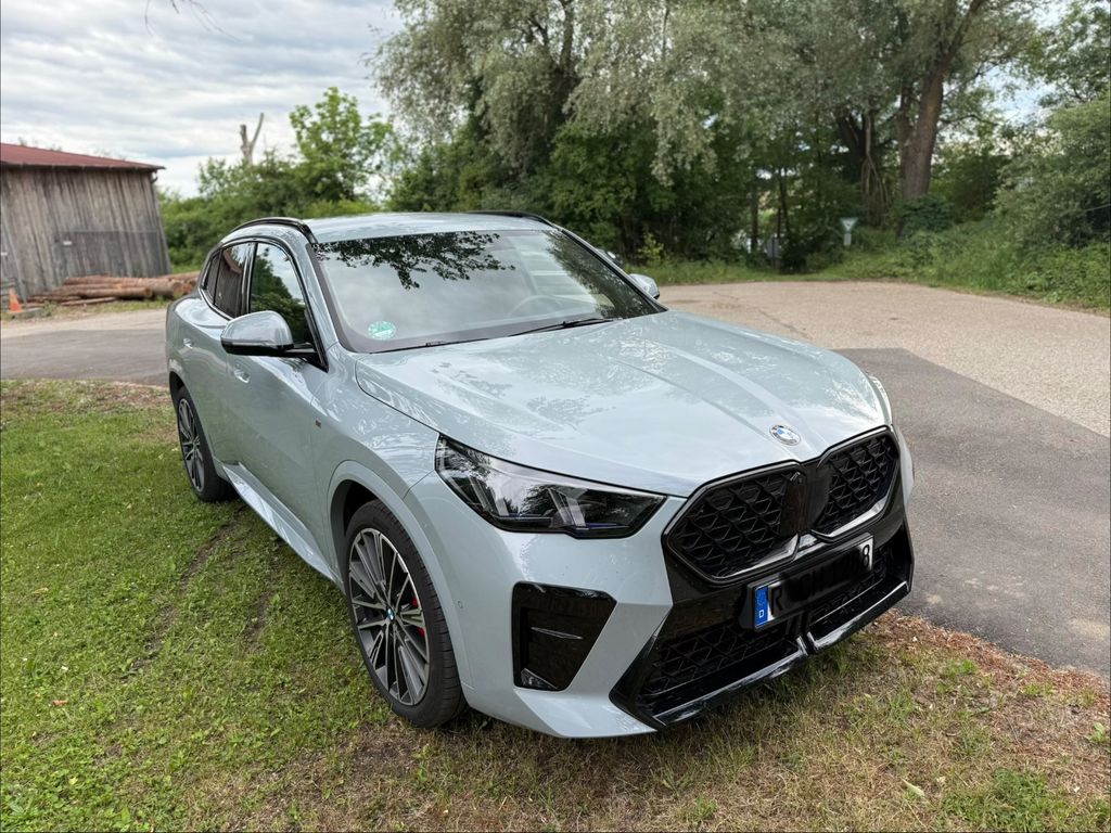 Image of BMW X2