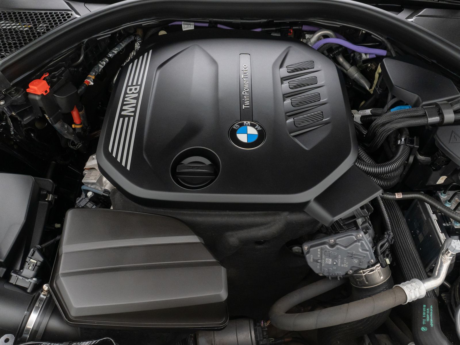 Fahrzeugabbildung BMW 320d Kamera DAB HiFi Stop&Go Fernlichtassist LED