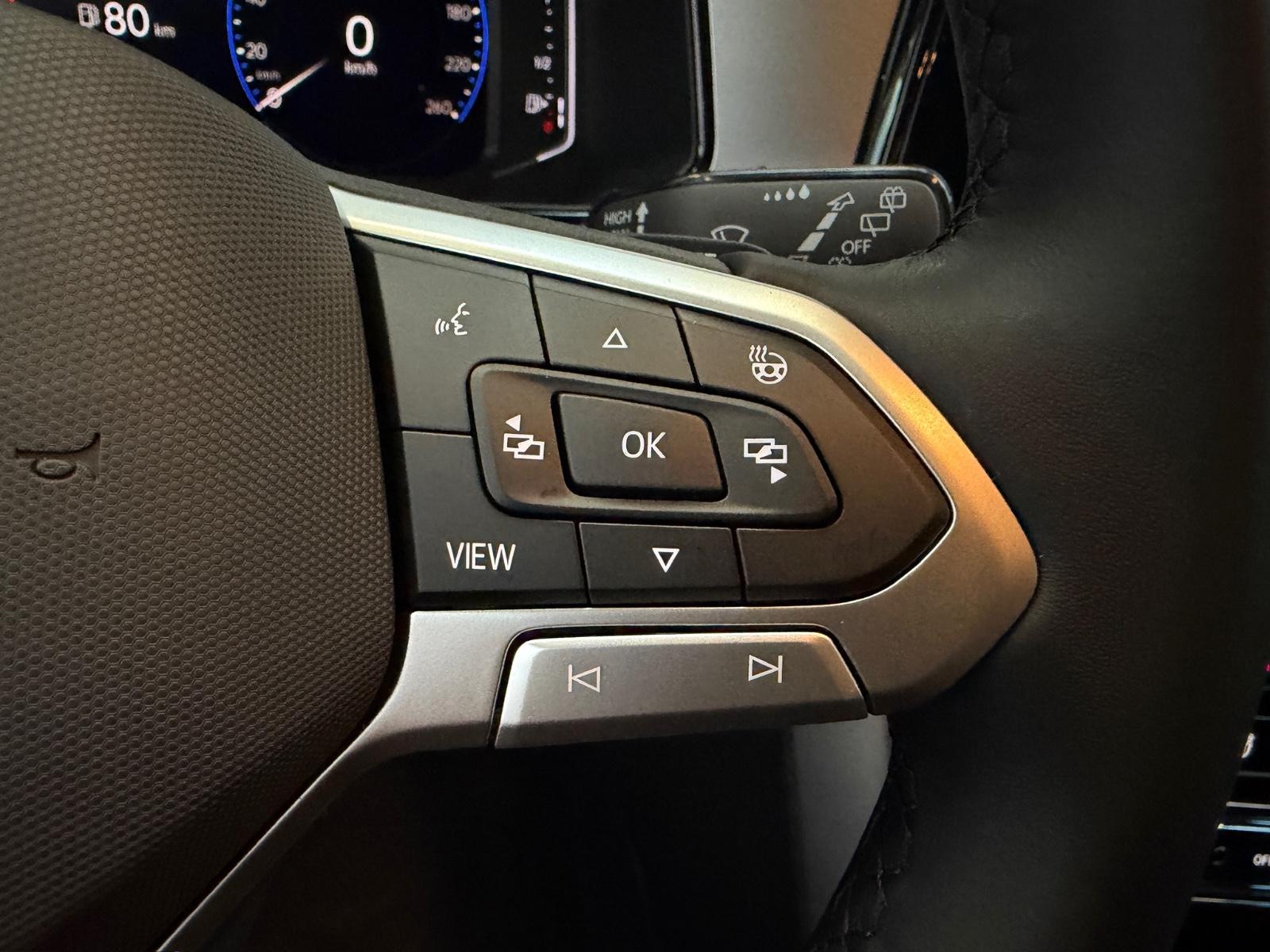 Volkswagen T-Roc Life 1.5l TSI #DSG#SHZ#AHK#ACC#LED#KEYLESS