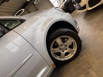 Volkswagen Touran Highline *PANO*SHZ*NAVI*PDC*TEMPOMAT*