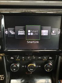 Skoda Superb Combi Style 4x4 *Shz*PDC*AHK*