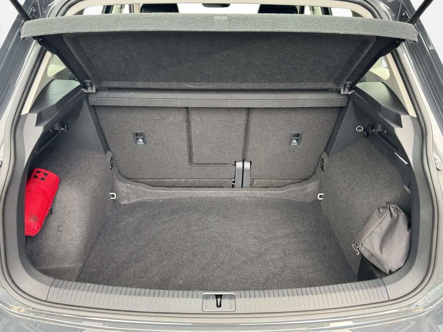 Tiguan 1.5 TSI LIFE *NAVI*LED*ACC*