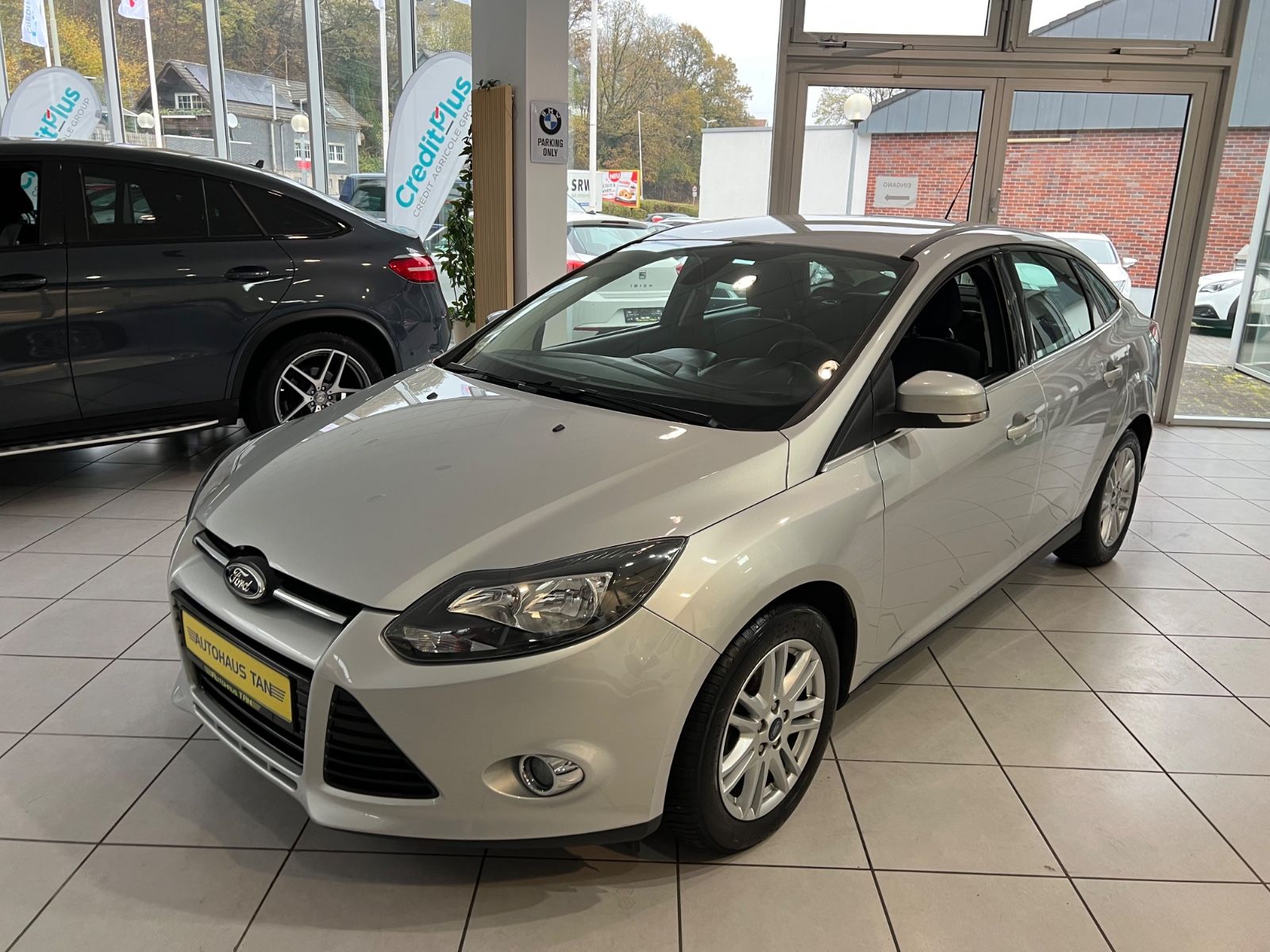 Fahrzeugabbildung Ford Focus Lim. 1.6 Titanium * AUTOMATIK *