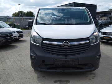 Opel Vivaro - 8