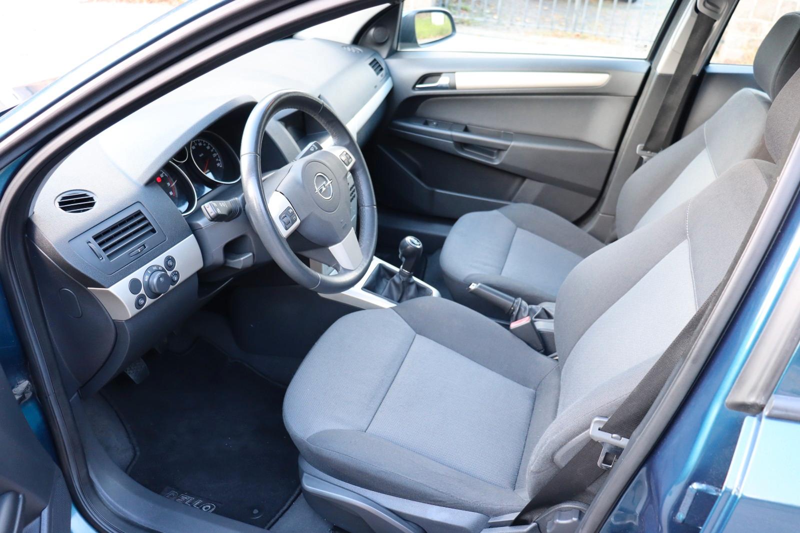 Opel Astra 2007 — photo 10
