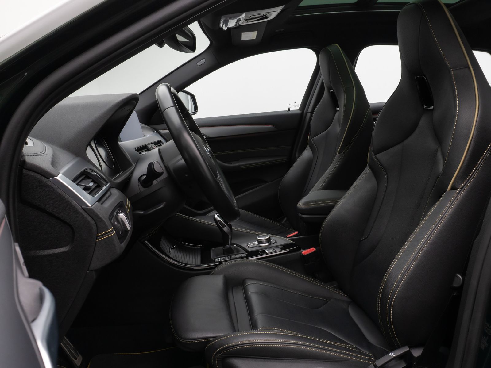 Fahrzeugabbildung BMW X2 sD18i M Sport Edition Panorama Kamera 19Zoll