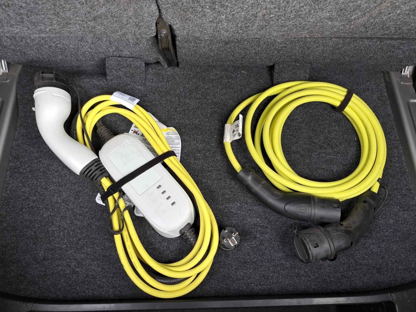 Volkswagen e-up! Style "Plus" 3,99% CCS 15"LM TEL DAB SHZ