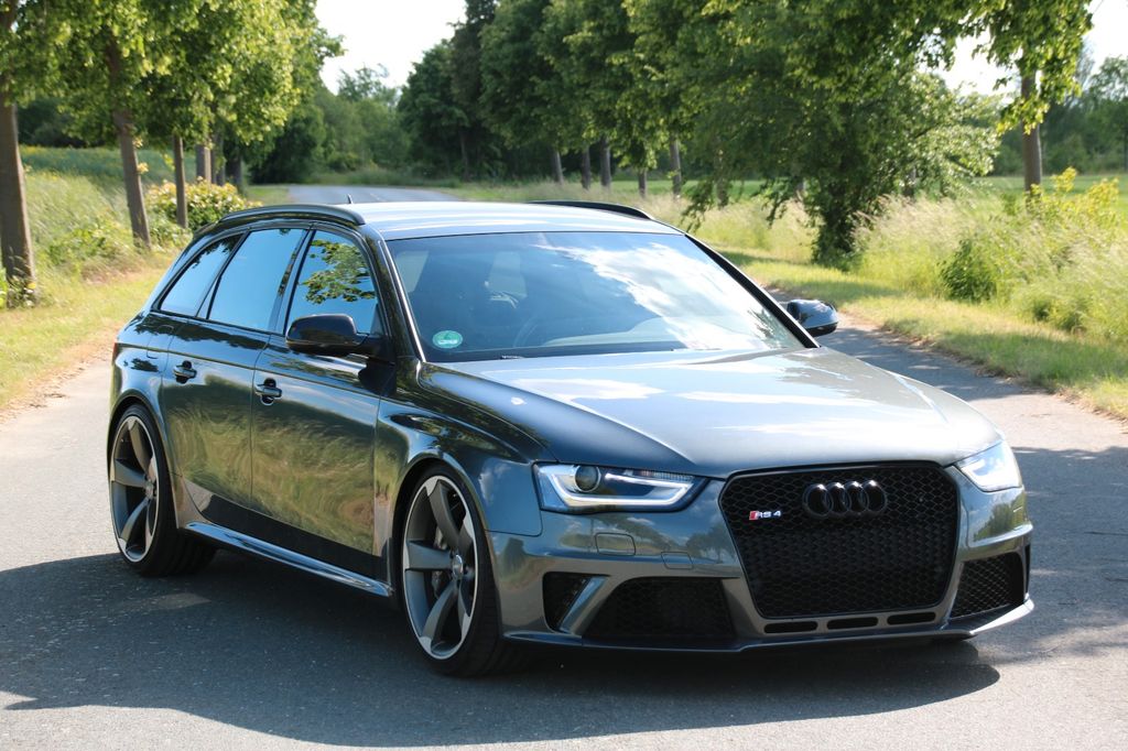 Audi RS4