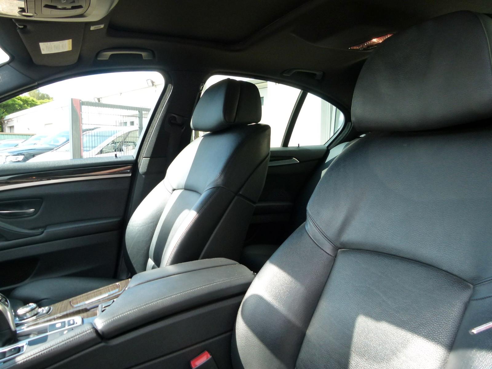 BMW 530d Automatik*M-Paket*HeadUp*Leder*Navi*Xenon*