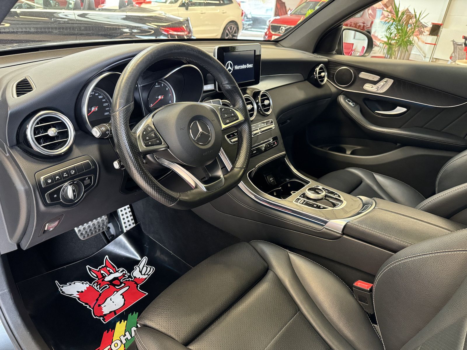 Fahrzeugabbildung Mercedes-Benz GLC 250 Coupe AMG/LED/Distronic/S-Dach/Memo/360°
