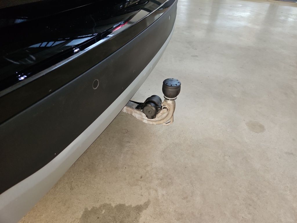 Fahrzeugabbildung Mercedes-Benz GLB 220 d 4M STYLE AHK Navi LED-NB SHZ KAM DAB